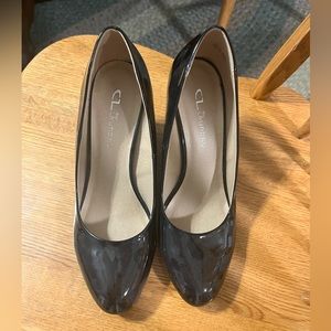 Black Mary Jane wedge heels. Super cute for valentines! ❤️❤️❤️